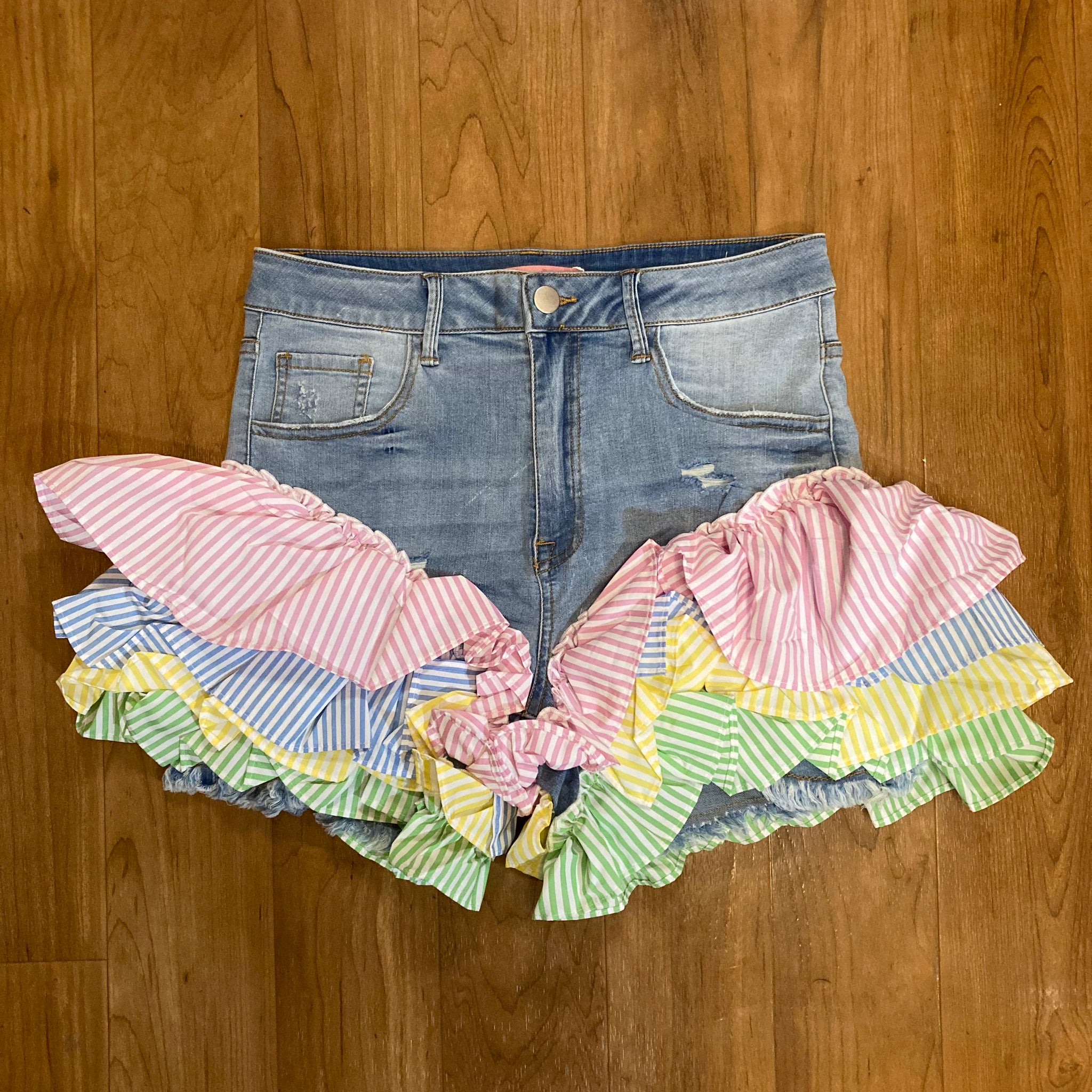 Sold Out Pinstripe Ruffle Denim Shorts – Rag & Muffin